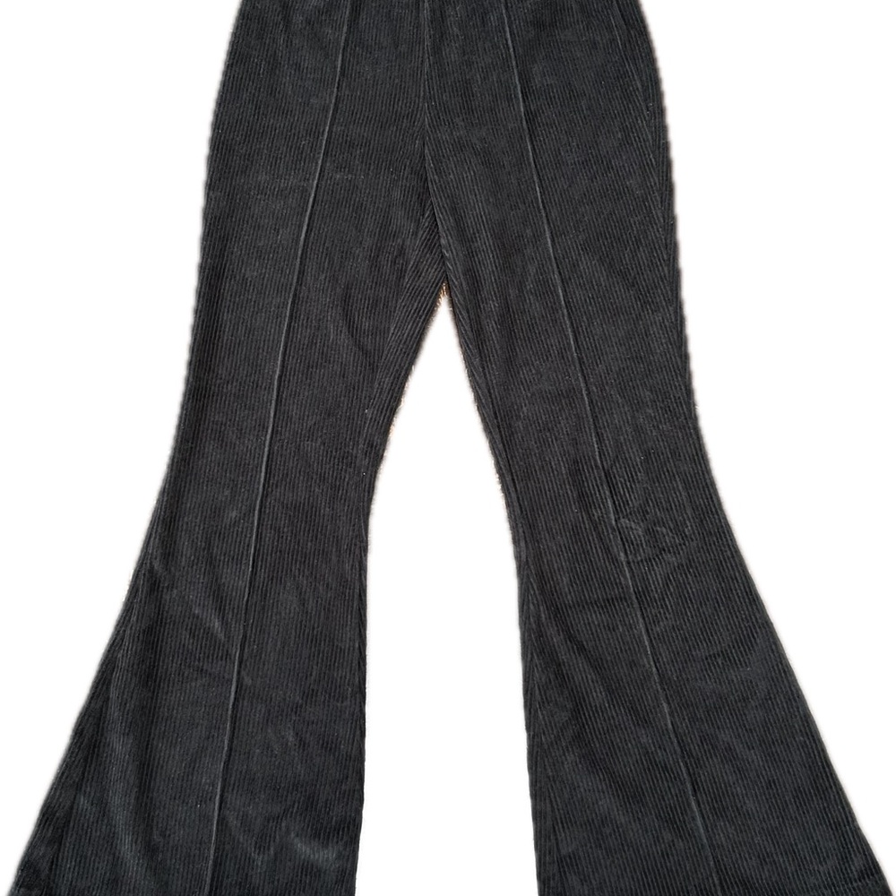 Aerie Black Ribbed Flare Pants. Size XS “short” (28” inseam)